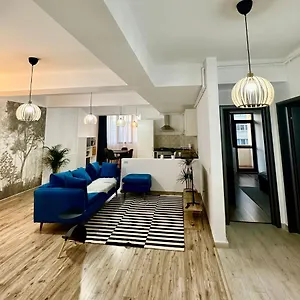 Tree House Apartament
